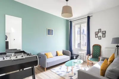 Coin salon dans l'établissement Superbe appartement dans le centre historique