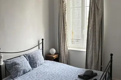 Un ou plusieurs lits dans un hébergement de l'établissement 2 Bed-Roof Terrace-Town Centre-Pets