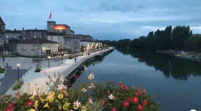 Vue sur la rivière ou le fleuve situé(e) à proximité de l'appartement