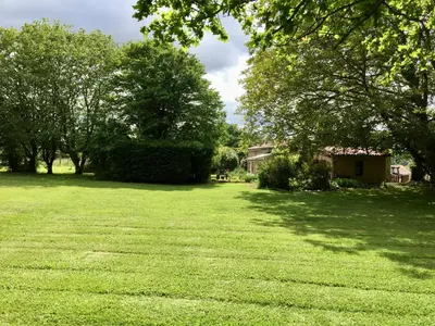 Jardin de l'établissement Chatain - Cottage - Sleeps 5 - Pool - Garden