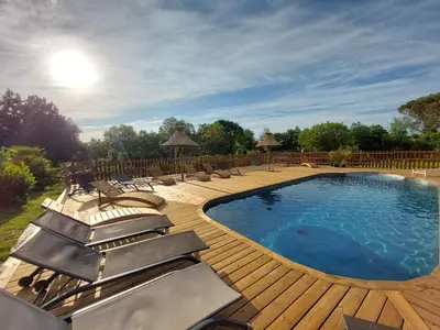 Piscine de l'établissement Gîte du Petit Moulin ou située à proximité