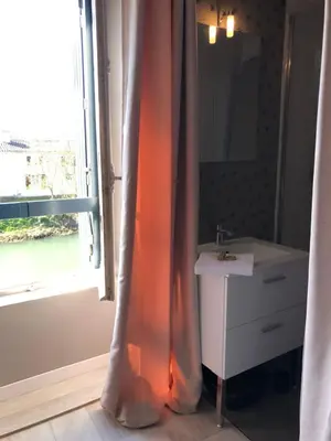 Salle de bains dans l'établissement La Belle Epoque - Chambres d'hôtes & SPA