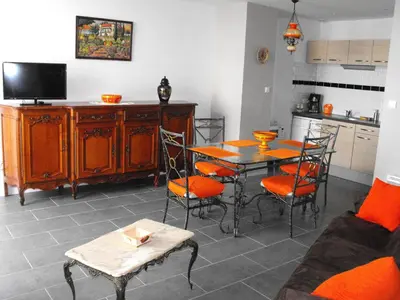 Cuisine ou kitchenette dans l'établissement Superbe T2 Lafayette