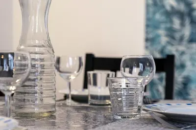 Boissons dans l'établissement Les Volets Bleus T3 de 80 m2 patio privatif