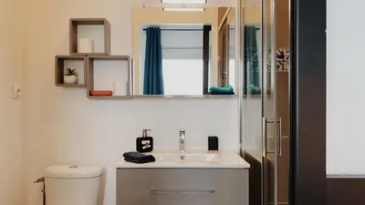 Salle de bains dans l'établissement La maison d'Angelique - Coliving Hotel - Gare de Niort