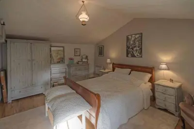 Un ou plusieurs lits dans un hébergement de l'établissement 4Bed3Bath 1736 Farmhouse Barn Conversion-Hearth