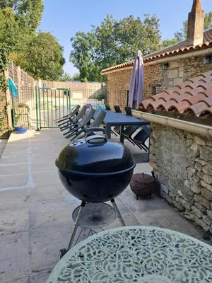 Plan de l'établissement LA LAUJÈRE IVIE - Gîte & Piscine privative