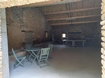Plan de l'établissement LA LAUJÈRE IVIE - Gîte & Piscine privative
