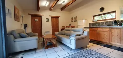Coin salon dans l'établissement Cottage Sleeps 5 with Private Lake