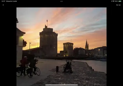 Lever ou coucher de soleil vu de l'appartement ou à proximité