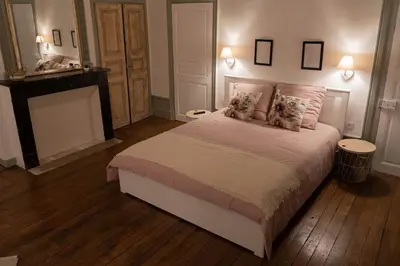 Un ou plusieurs lits dans un hébergement de l'établissement un dimanche chez Julie chambre Léontine