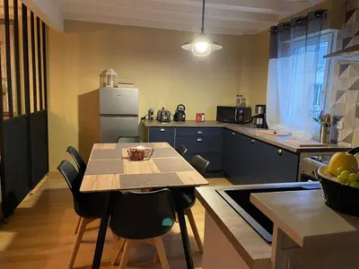 Cuisine ou kitchenette dans l'établissement Le Maine N 5 - FLÉAC ANGOULEME - Suite Corto Maltese