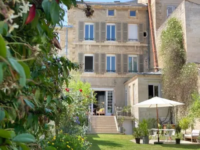Jardin de l'établissement Chambres d'hôtes - La Maison 19
