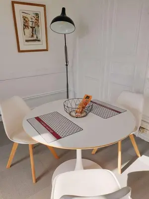 Plan de l'établissement Joli T2 centre ville avec cour, climatisation et fibre