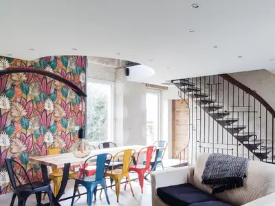 Coin salon dans l'établissement Gîte d'Architecte 6 Pers. avec Terrasse et Jardin à Pissotte - FR-1-426-480