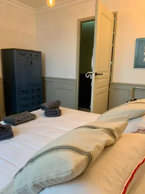 Un ou plusieurs lits dans un hébergement de l'établissement Petit Boudoir The Riverside Retreat