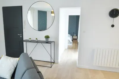 Plan de l'établissement T2 de 55m2 avec toit terrasse, hyper centre, wifi, draps, savons et serviettes fournis
