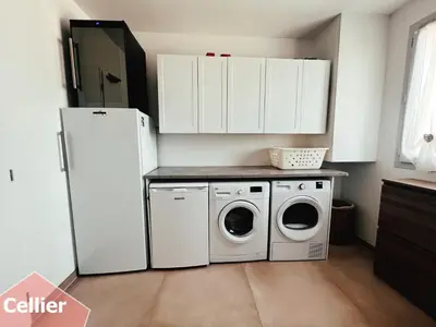 Cuisine ou kitchenette dans l'établissement Maison au calme à 5min de Cognac pour 1 à 8 pers