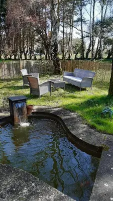 Jardin de l'établissement Route de l'océan/Maison 8 pers/entrée FOURAS