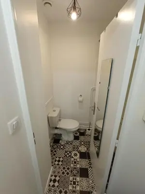 Salle de bains dans l'établissement Studio confort proche cure et port de plaisance