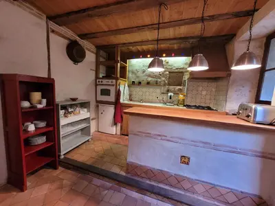 Cuisine ou kitchenette dans l'établissement La Cressonnière