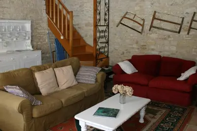 Coin salon dans l'établissement 3 Bed House - Sleeps 6 - Pool - HotTub - Garden