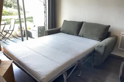 Coin salon dans l'établissement Bel Appartement Avec Balcon Proche Du Lac