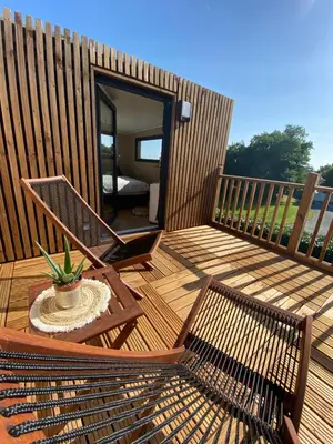 Balcon ou terrasse dans l'établissement Tiny et Jacuzzi Charente Maritime