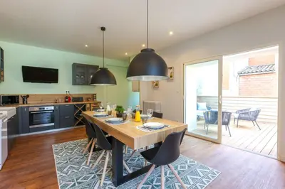 Cuisine ou kitchenette dans l'établissement LA FABRIQUE #Hyper Centre #Baby foot #Terrasse