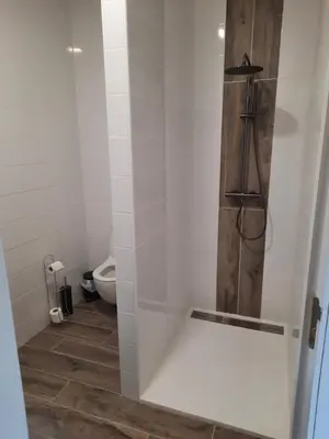 Salle de bains dans l'établissement Gîtes de la mousseterie