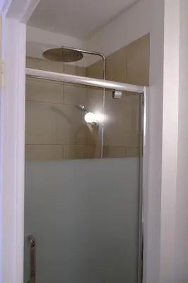 Salle de bains dans l'établissement Le Clou