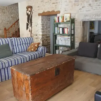Maison de village spacieuse et confortable
