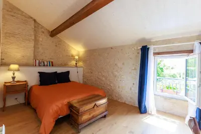 Un ou plusieurs lits dans un hébergement de l'établissement La Roche des Bois, maison classée *** (8 pers)