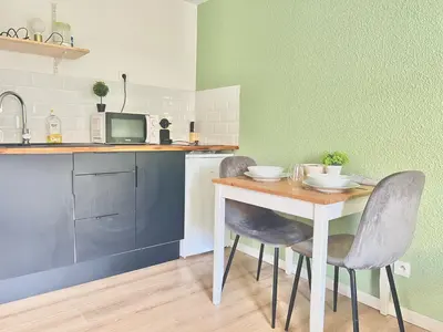 Cuisine ou kitchenette dans l'établissement Le Descartes, à 50m de la gare Fibre/TV connecté