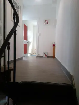 Un ou plusieurs lits dans un hébergement de l'établissement Chambre avec sa salle de bain privative, Vieux-Cognac