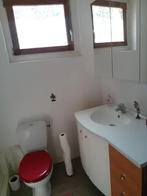 Salle de bains dans l'établissement Chambre avec sa salle de bain privative, Vieux-Cognac