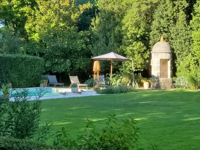 Jardin de l'établissement Logis des Tourelles