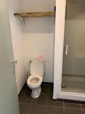 Salle de bains dans l'établissement Studio centre historique de La Rochelle