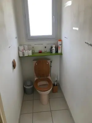 Salle de bains dans l'établissement Belle Maison au calme 4 à 6 pers. 25mn Futuroscope