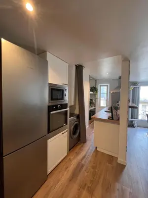 Cuisine ou kitchenette dans l'établissement • Bel appartement - centre historique de Poitiers