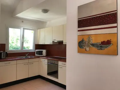 Cuisine ou kitchenette dans l'établissement Villa in Les Forges with Pool & Golf Access