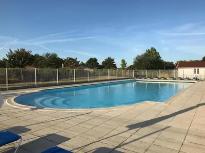 Piscine de l'établissement Villa in Les Forges with Golf and Pool ou située à proximité