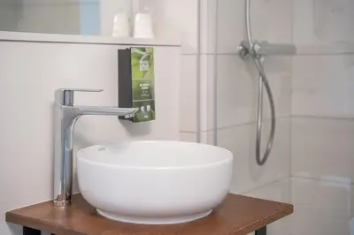 Salle de bains dans l'établissement Hôtel Inn Design La Rochelle