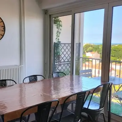 Grand appartement lumineux vue mer