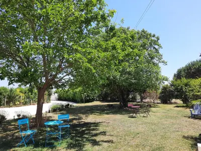 Jardin de l'établissement chambres d'hote Maeva