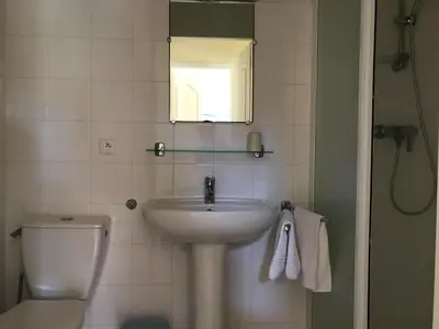 Salle de bains dans l'établissement Villa in Les Forges with Golf & Pool Access