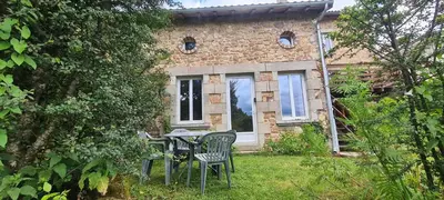 Jardin de l'établissement Bienvenue aux Lavandières.