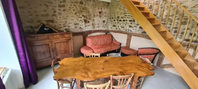 Coin salon dans l'établissement Bienvenue aux Lavandières.
