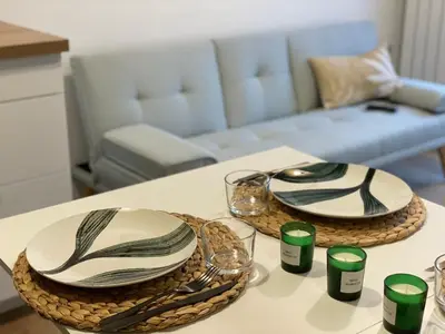 Coin salon dans l'établissement Superbe appartement La Rochelle