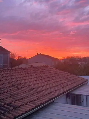 Lever ou coucher de soleil vu de l'appartement ou à proximité